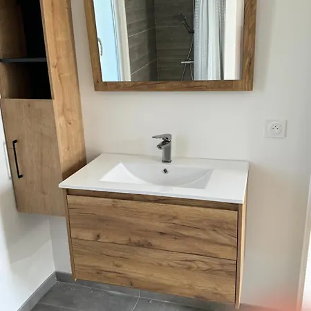 Maison Neuve 80m2 * 술락쉬르메르